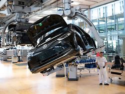 Kretschmer blitzt bei VW ab: Volkswagen stoppt Produktion in Sachsen
