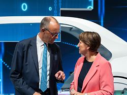 „Punkt weiter nach oben“: Bericht: VDA schreibt offenbar an CDU-Autopapier mit