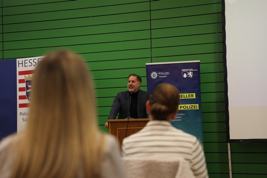 POL-OF: Innenstaatssekretär Martin Rößler besucht interkulturellen Abend des Polizeipräsidiums Südosthessen und der Stadt Hanau