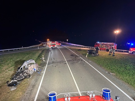 POL-PDKO: Frontalzusammenstoß im Begegnungsverkehr