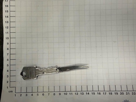 BPOL NRW: Mann sticht Sicherheitsmitarbeiter mit Messer in die Wade – Bundespolizei ermittelt