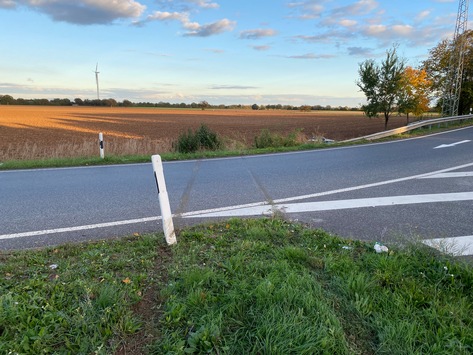 POL-PDNW: Unfallflucht – Zeugen gesucht!