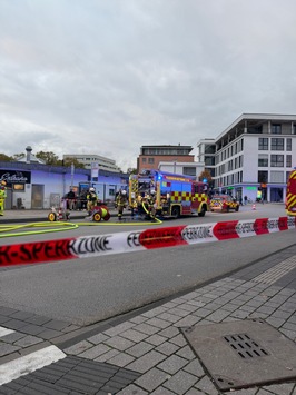 FW Mettmann: Brand in einer Dachgeschosswohnung