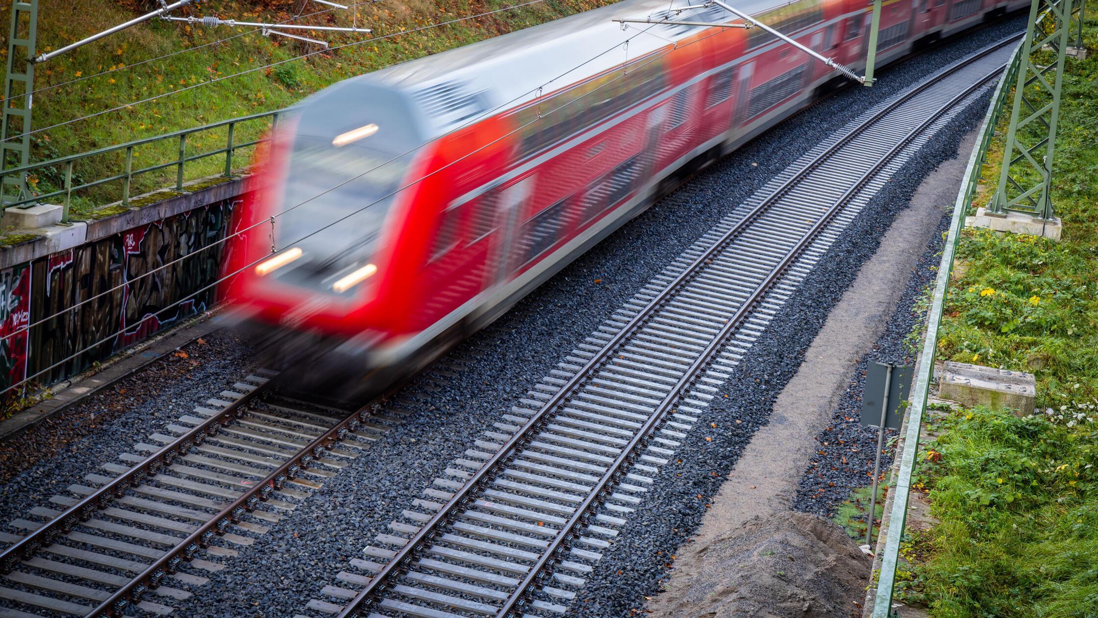 Schlechte Nachrichten für Pendler: Wichtige Bahnstrecke in Franken für mehrere Wochen gesperrt