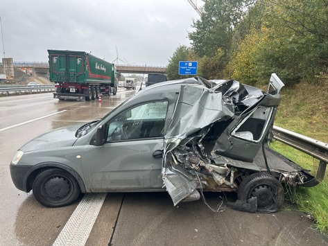POL-DEL: Autobahnpolizei Ahlhorn: Verkehrsunfall nach Panne auf der Autobahn 1 in Emstek +++ Vorbildliches Verhalten verhindert Schlimmeres (ERGÄNZUNG einer Uhrzeit)