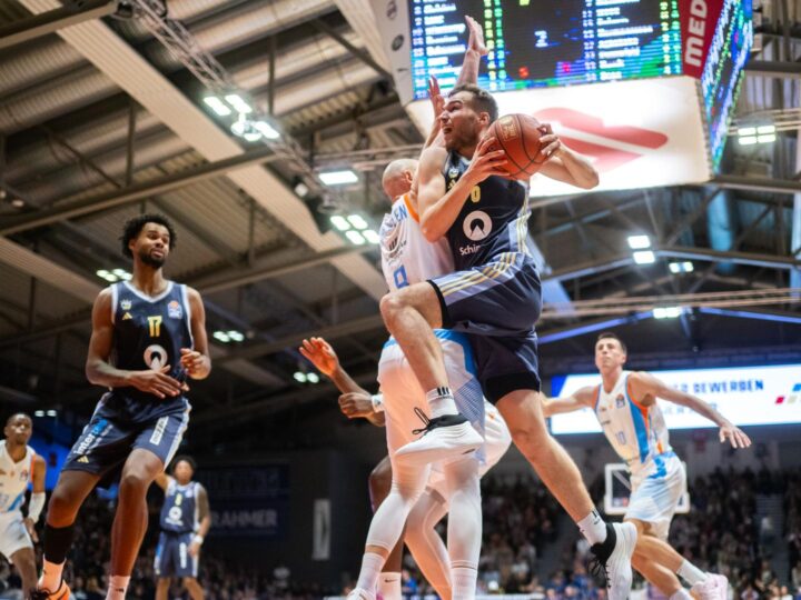 Alba Berlin besiegt Aufsteiger Jena