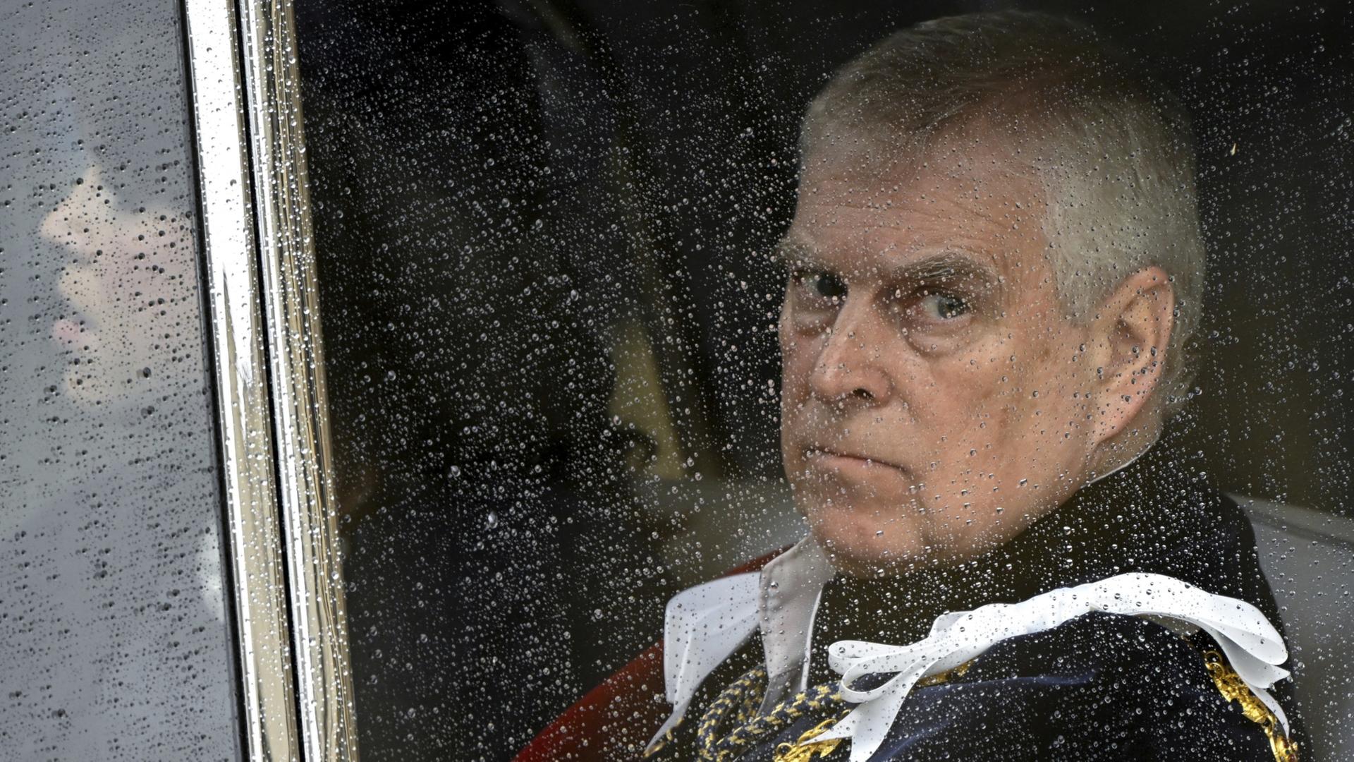 König Charles entzieht seinem Bruder Andrew alle Adelstitel