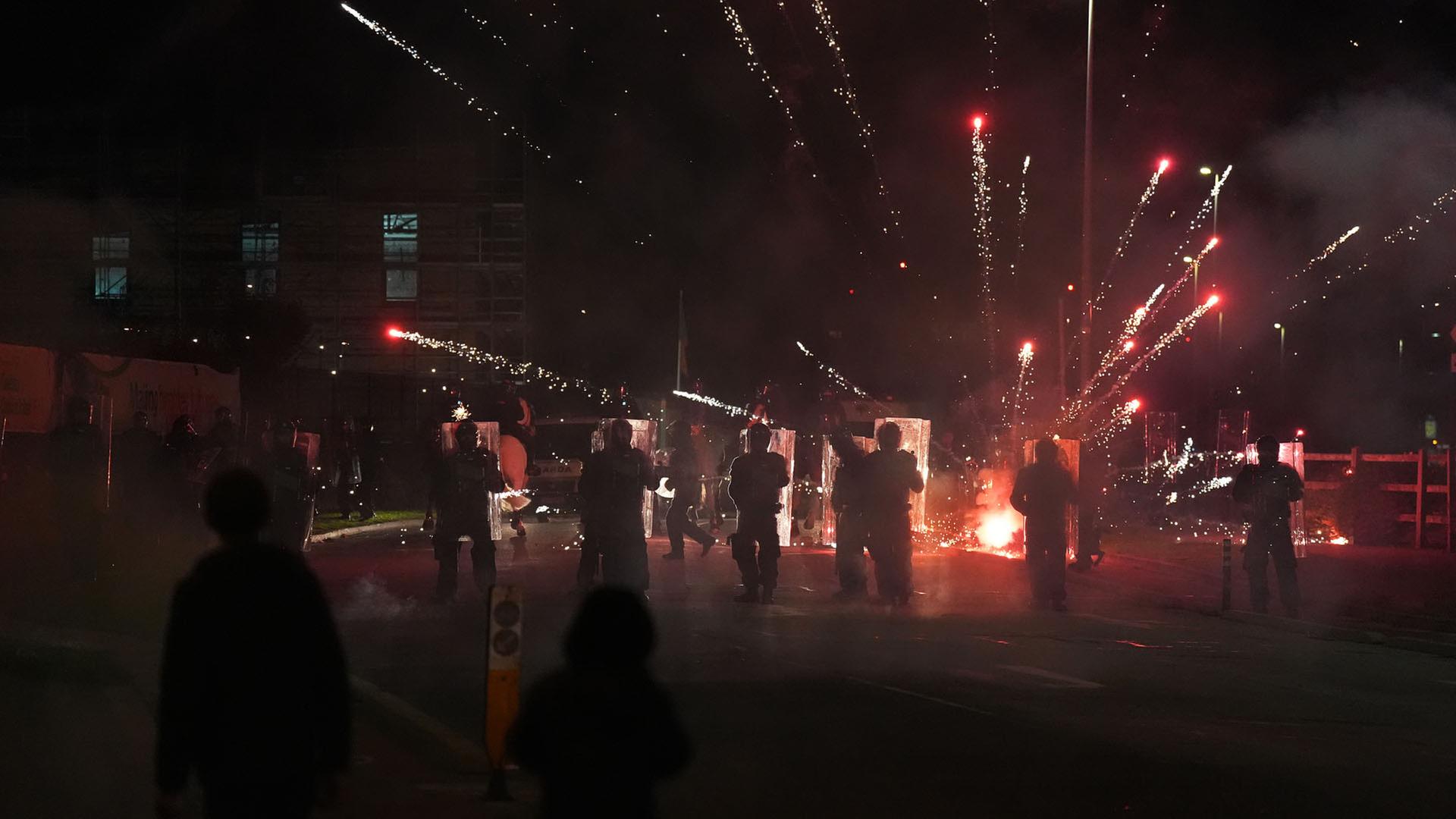 Festnahmen nach Krawallen vor Asylbewerberunterkunft bei Dublin