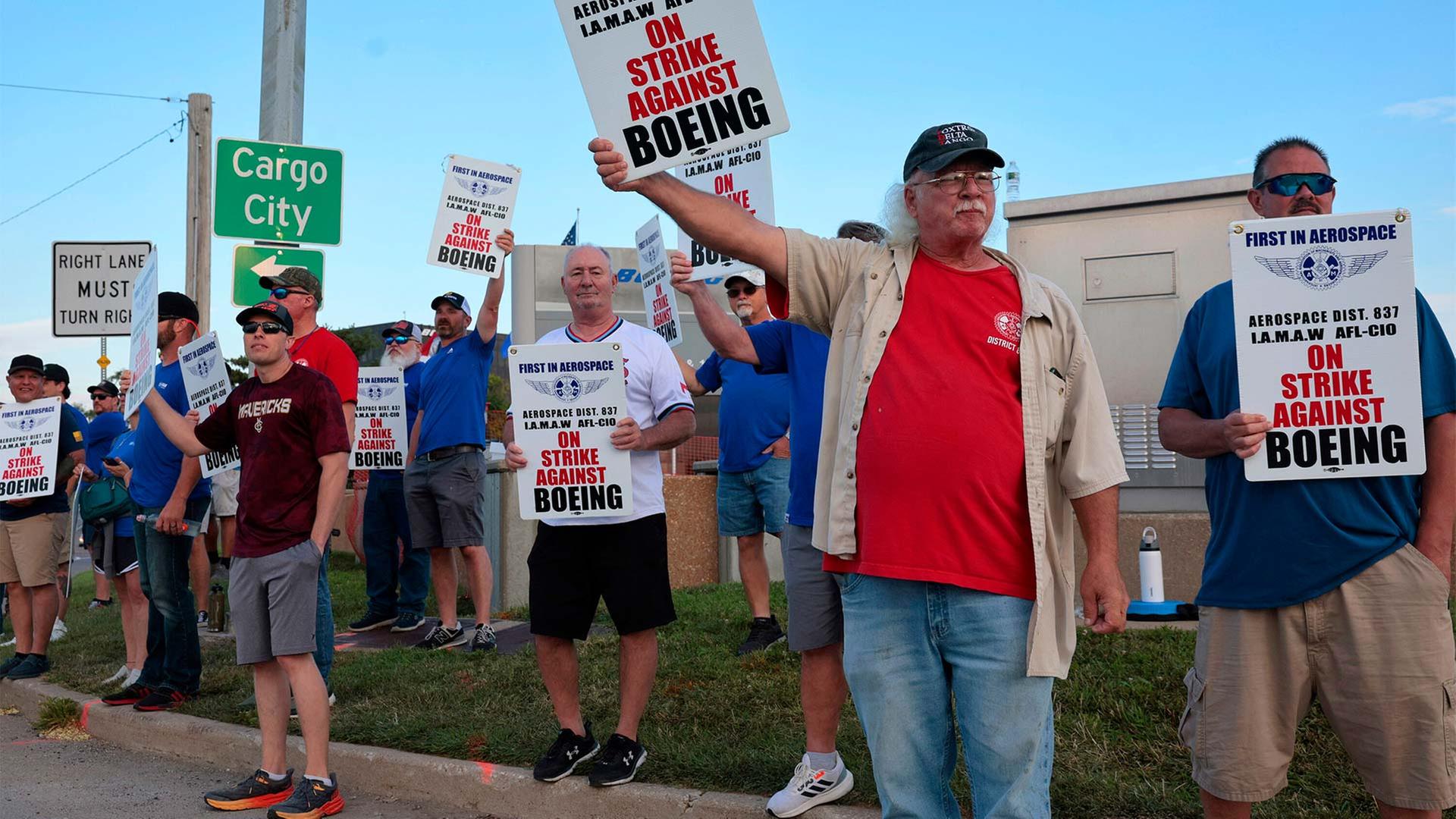 Streik in der Verteidigungssparte von Boeing geht in die 13. Woche