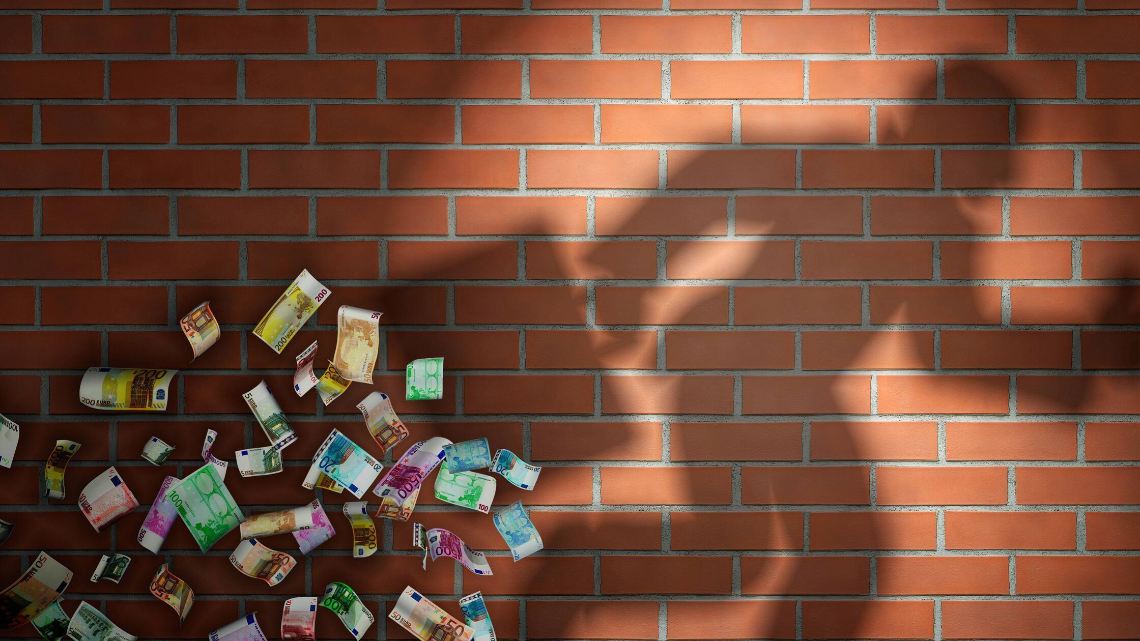 Raub in Nürnberg: Erst Reifen kaputt gestochen, dann mehrere 10.000 Euro entwendet