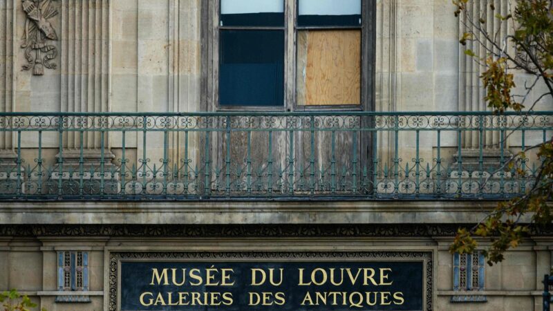 Louvre-Einbruch: Kritik an Sicherheitsvorkehrungen wächst