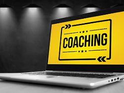 Selbstopimierung mal anders: Klagewelle gegen Coaching-Anbieter: Rückzahlung von teuren Gebühren