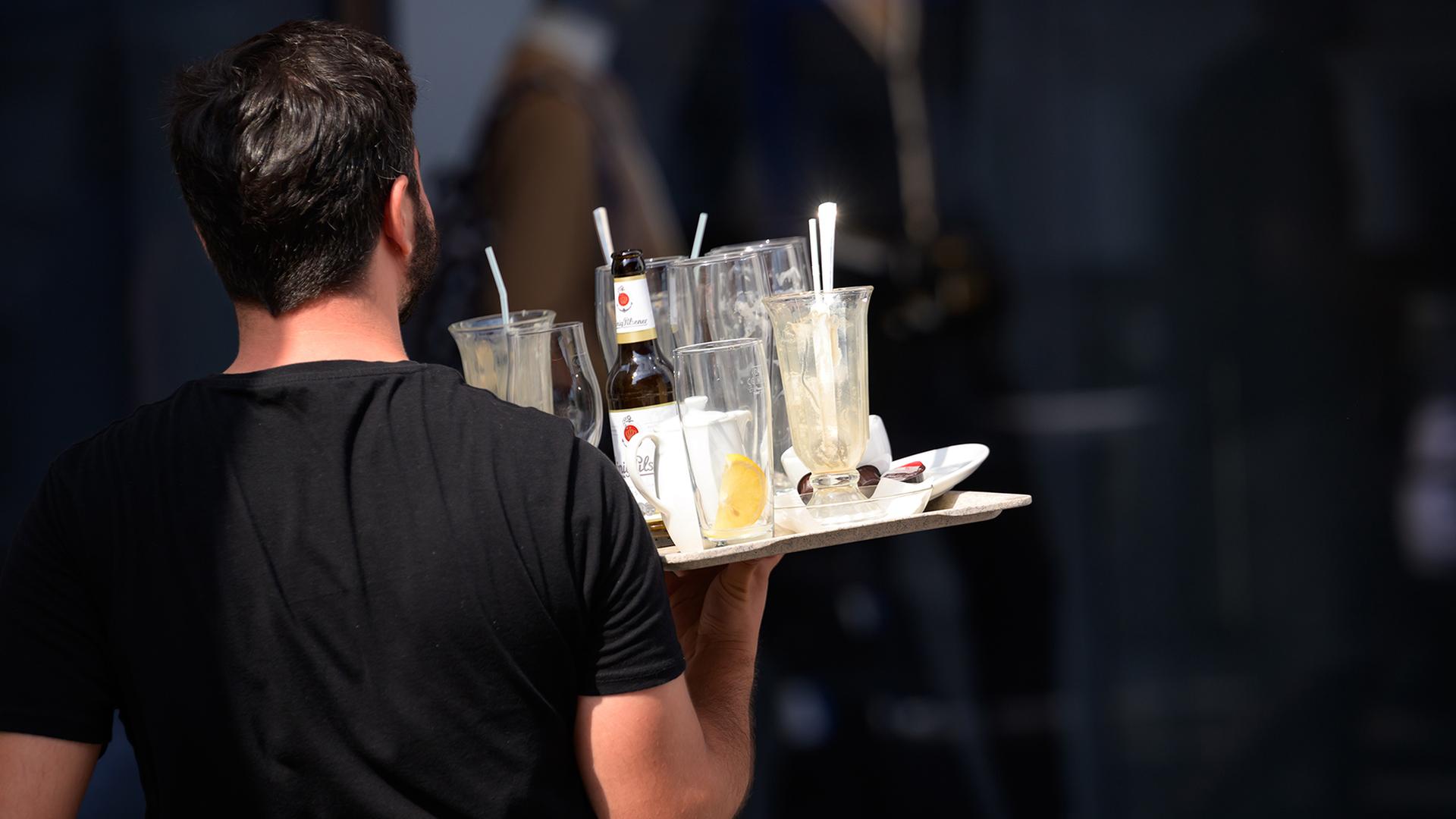 Klingbeil sieht Entlastungen für Pendler und Gastro in Gefahr