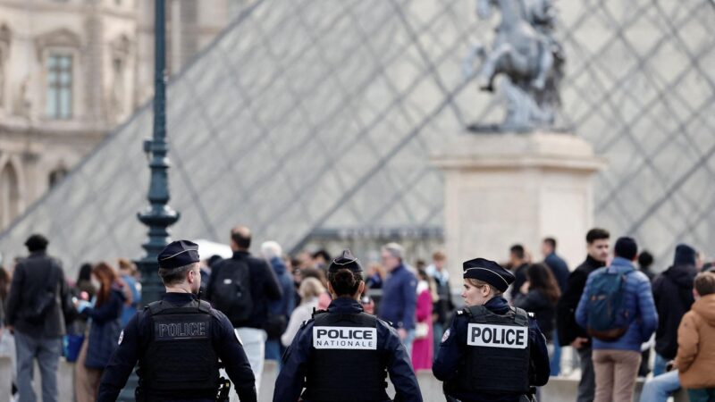 Louvre-Einbruch: Polizei fahndet mit Hochdruck nach vier Tätern