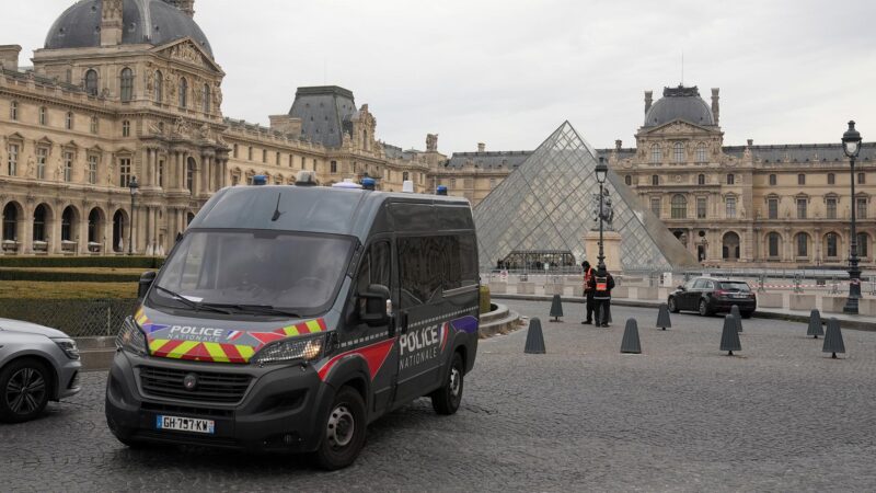 Fünf weitere Festnahmen nach Louvre-Einbruch