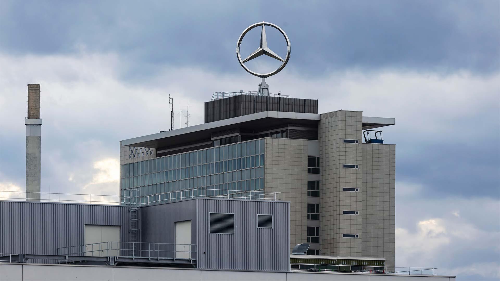 Gewinn von Mercedes-Benz bricht um fast ein Drittel ein