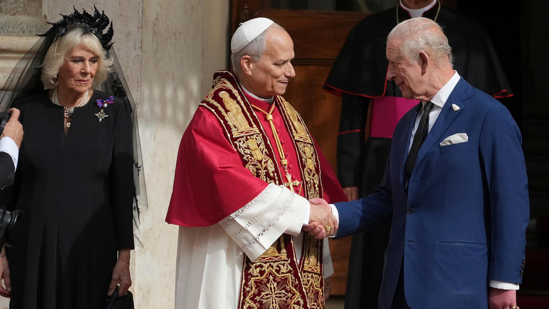 Erstmals seit 500 Jahren: Englischer König und Papst beten zusammen