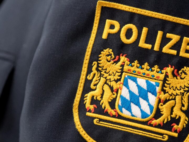 POL-MFR: (1097) Mutmaßliche Diebe auf frischer Tat festgenommen