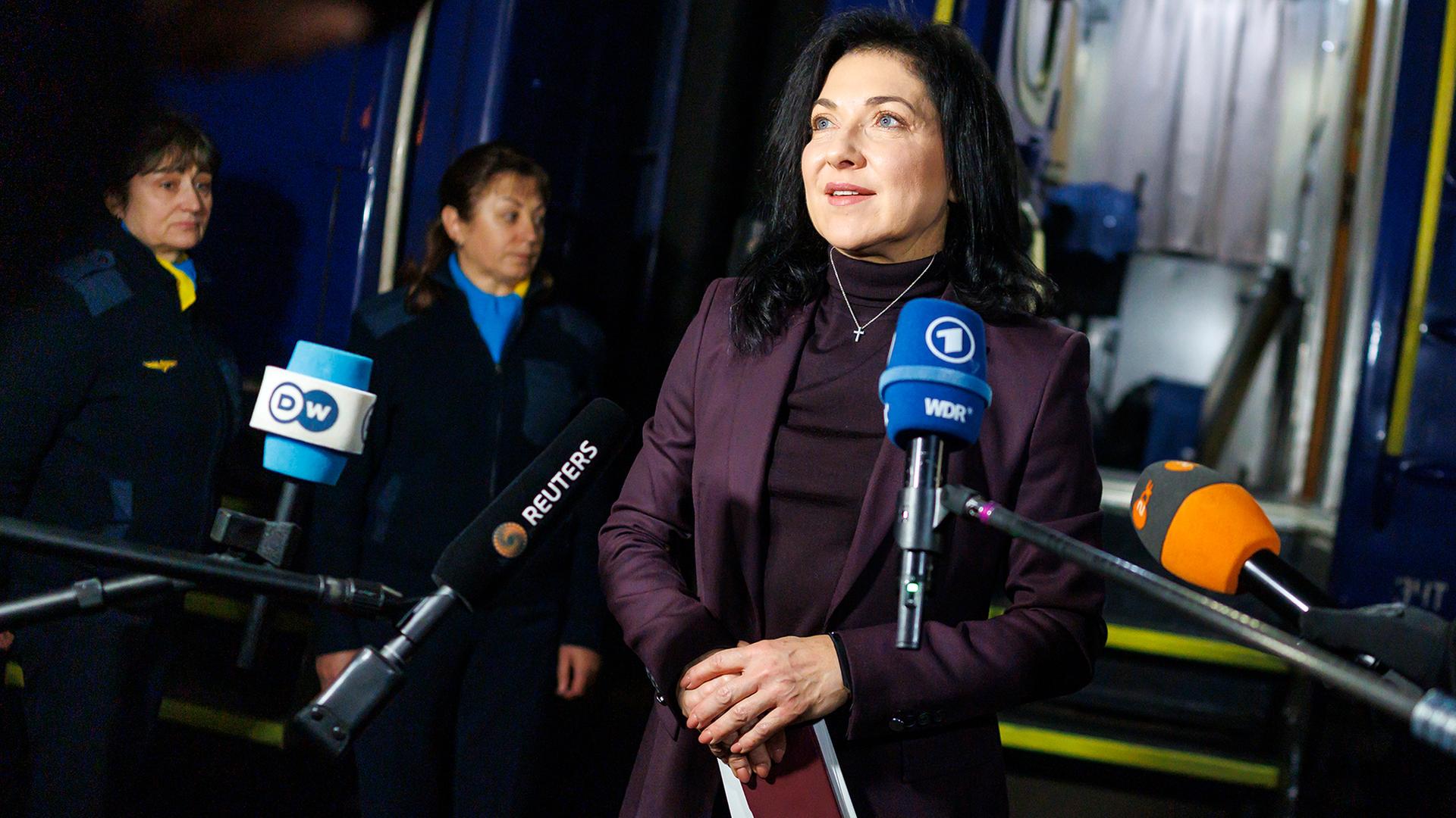 Ministerin Reiche verspricht in der Ukraine Hilfe für Energieversorgung