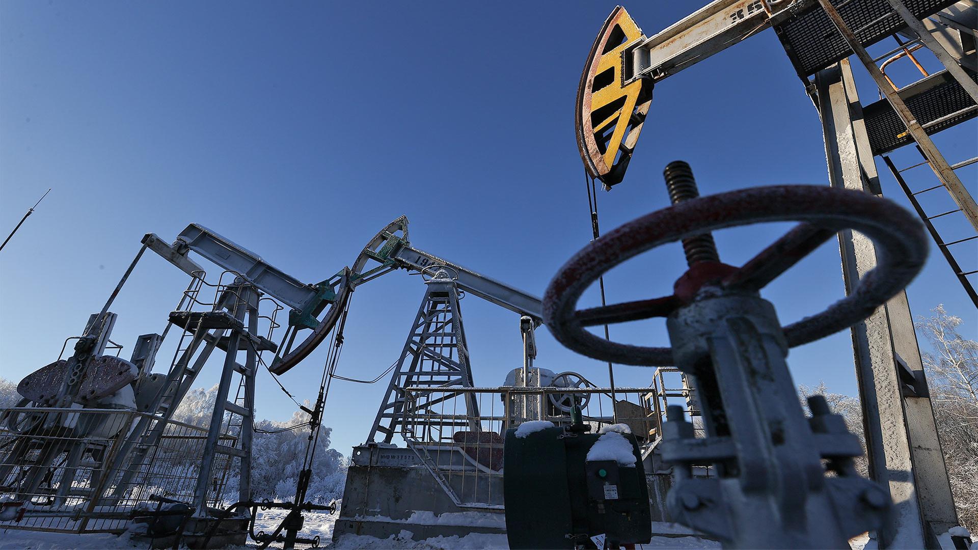 Russland-Sanktionen treiben Ölpreise – Trump hat Indien im Visier