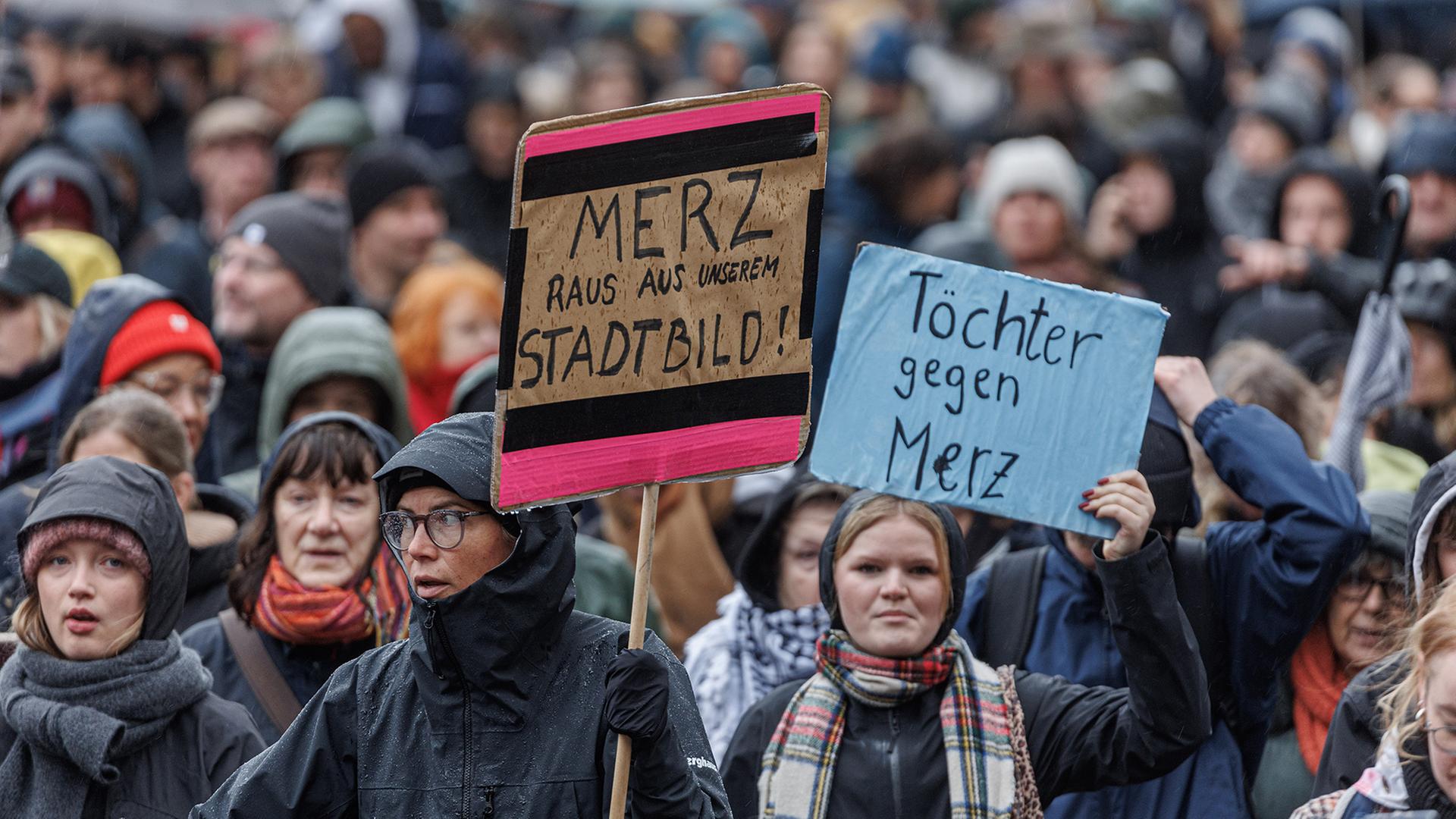 Demos gegen Merz‘ „Stadtbild“-Äußerung in zahlreichen Städten