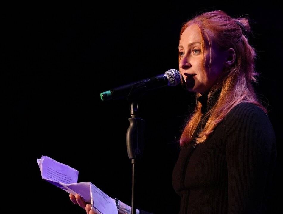 „Slam along Ding Dong“ in Monheim: Poetry-Slam-Reihe im Sojus 7 geht in die Finalrunde