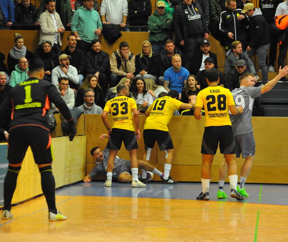 Männer-Vorrunde startet vor Weihnachten: Neuerung beim Terminplan der Hallenstadtmeisterschaft