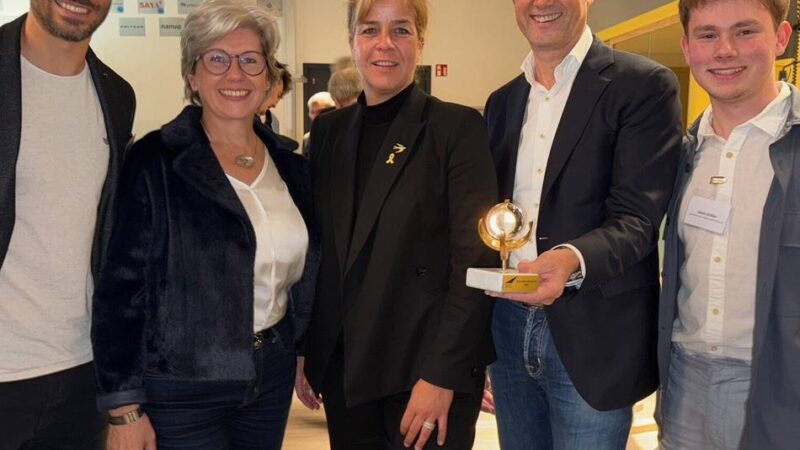 Hildener Unternehmen erfolgreich: Schüren-Ladepark mit Solarpreis ausgezeichnet