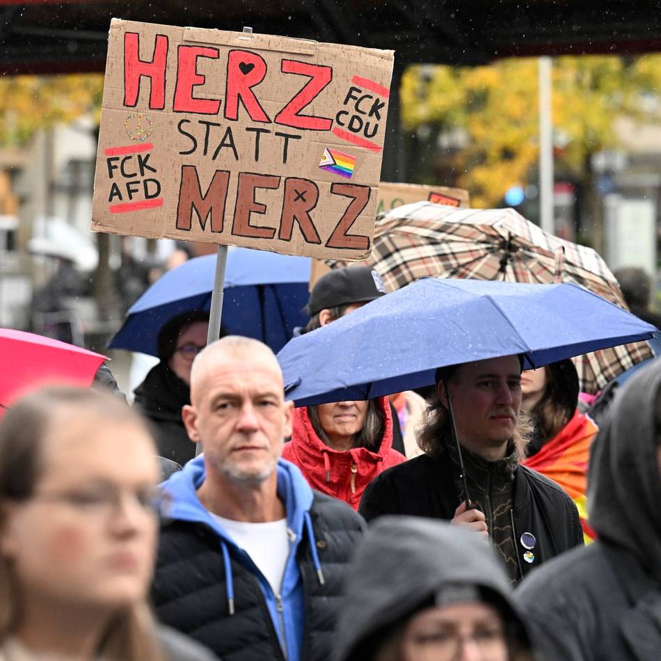 Proteste in mehreren NRW-Städten: „Stadtbild“-Demo in Merz‘ Heimatstadt Arnsberg