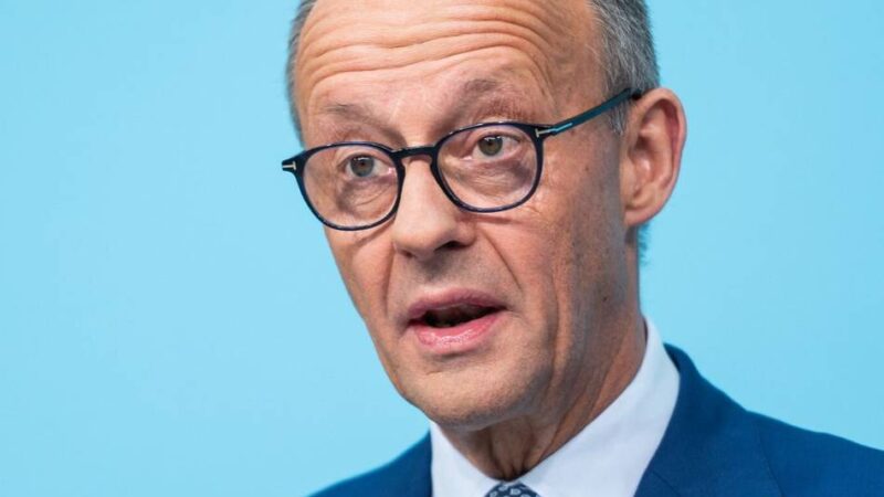 Formulierungen für Gesetzesvorhaben: Bundeskanzler Merz experimentiert mit KI – „das war erstaunlich“