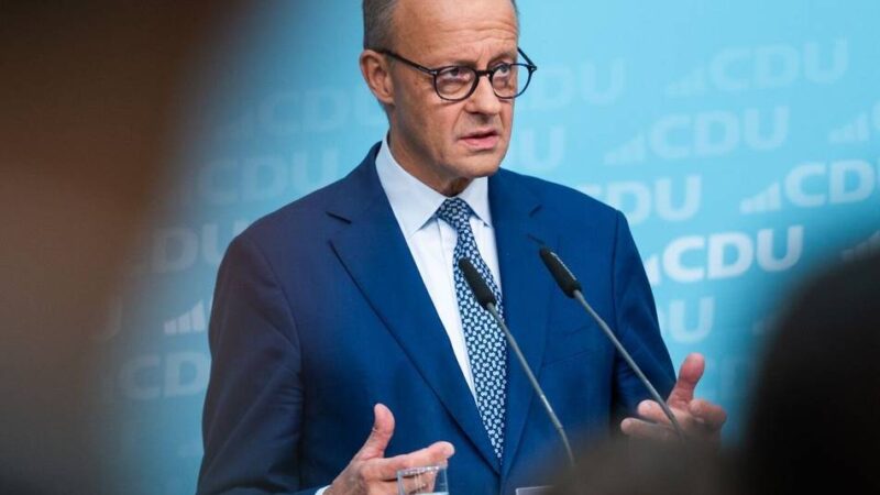 Nach umstrittener „Stadtbild“-Aussage: „Düsseldorf wird nie wieder einfarbig“ – Verein lädt Friedrich Merz nach Oberbilk ein