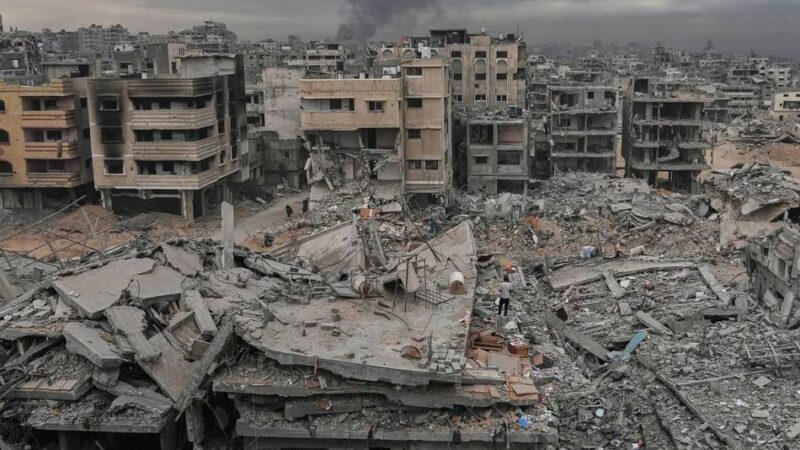 Rückkehr nach Gaza: „Ich weinte nicht nur um das Haus, sondern um die Jahre, die im Bombardement verschwanden“