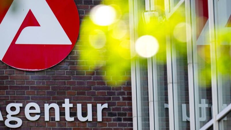 Messe in Mettmann: Jugendliche lernen Berufe im Öffentlichen Dienst kennen