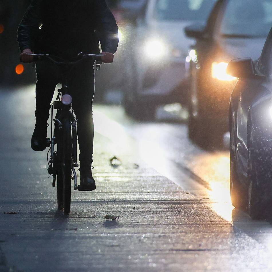 Tipps der Polizei in Meerbusch: So kommen Radfahrer und Fußgänger sicher durch die dunkle Jahreszeit