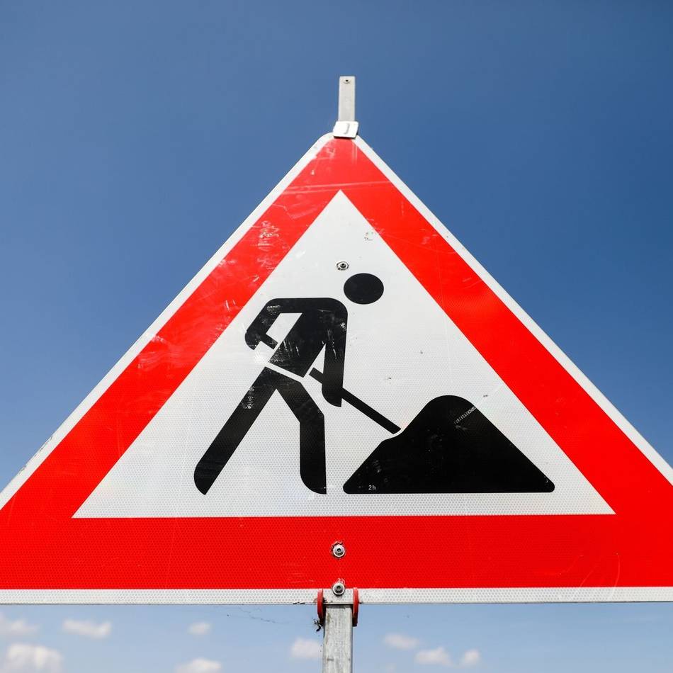 Bauarbeiten in Meerbusch: Neue Kanäle und Laternen für die Karl-Borromäus-Straße