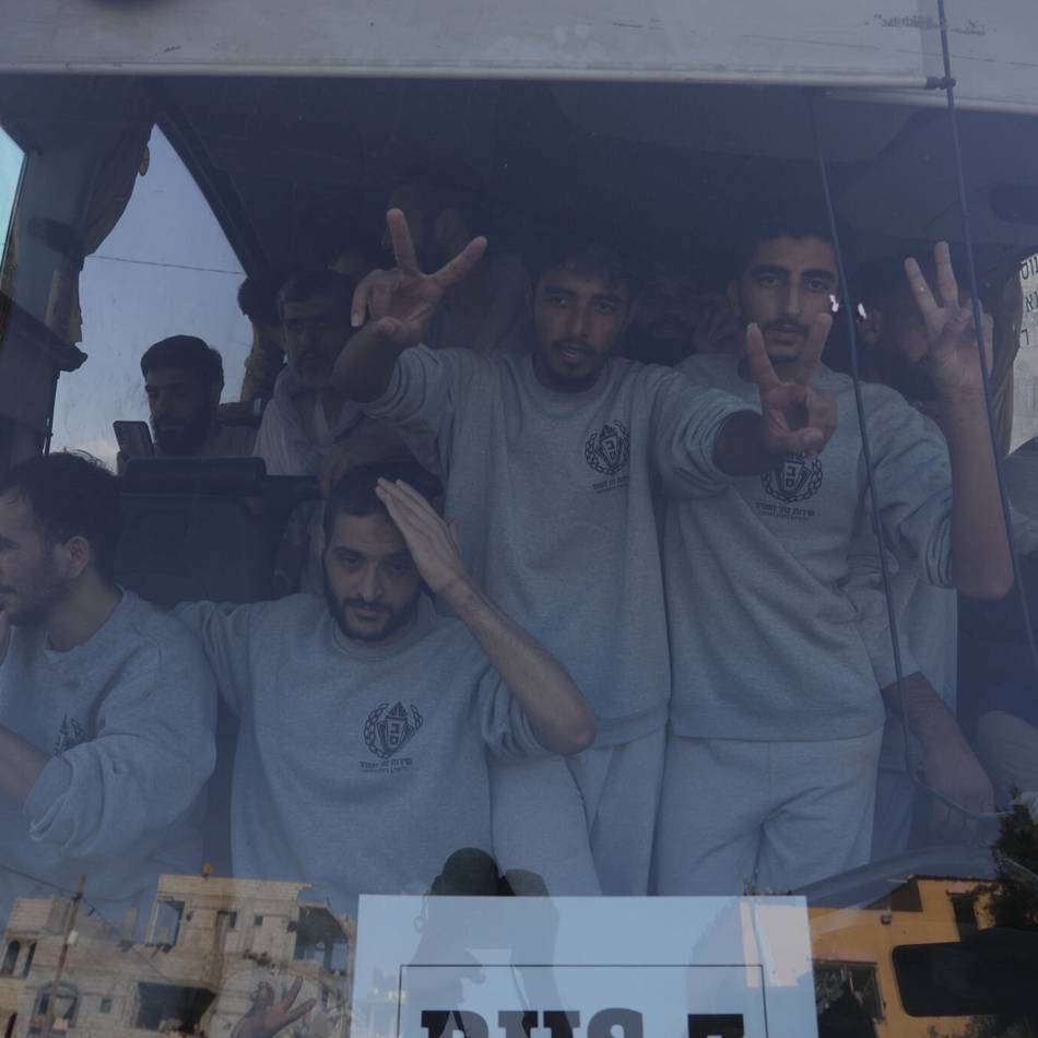 Nahostkonflikt: Palästinensische Familien erkennen ausgemergelte Häftlinge kaum noch