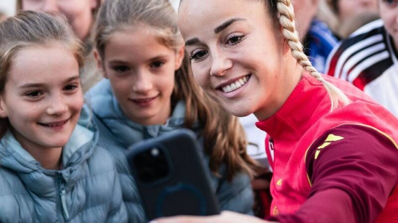 DFB-Frauen mit Debüt in Düsseldorf: Schaufenster für EM-Bewerbung – „Schadet nicht, wenn die Uefa das zur Kenntnis nimmt“