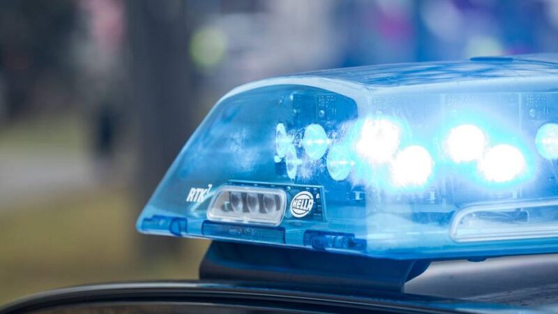 Polizeieinsatz in der Mittelstraße in Hilden: Raubüberfall auf Parfümerie