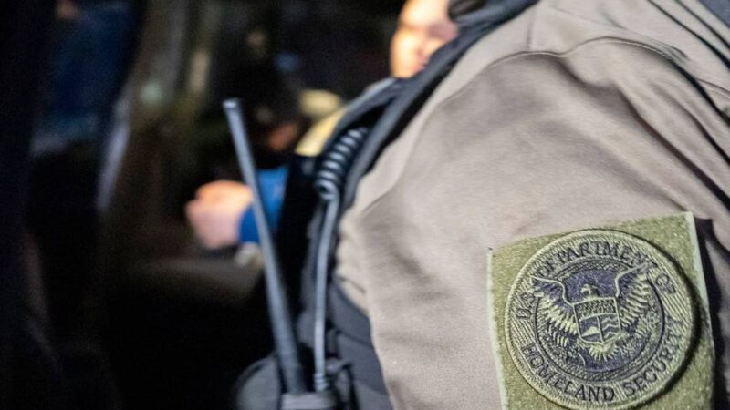 Wegen Israel-Kritik: US-Einwanderungsbehörde nimmt britischen Kommentatoren fest