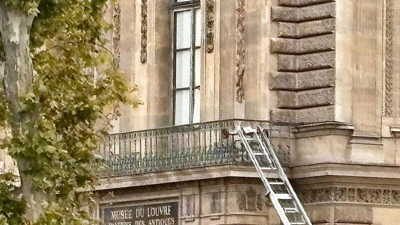 Filmreifer Raub im Louvre: Die Räuber gelangten über eine Leiter direkt zu den Kronjuwelen