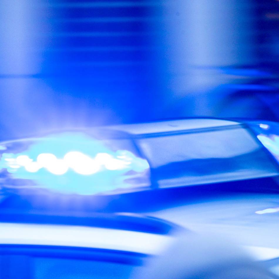 Polizei sucht Zeugen: Unbekannte verwüsten leeres Ladenlokal in Voerde