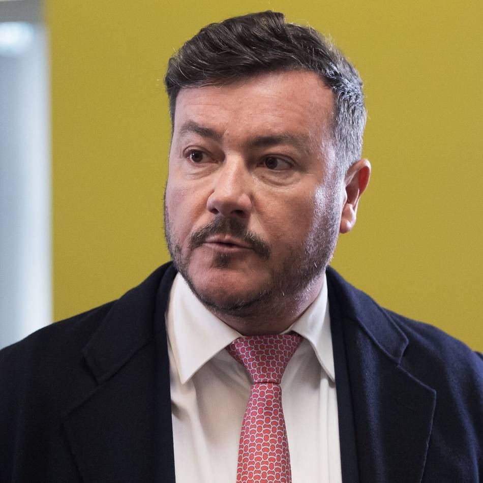 Prozessbeginn in Innsbruck: René Benko vor Gericht – Darum geht es im ersten Prozess