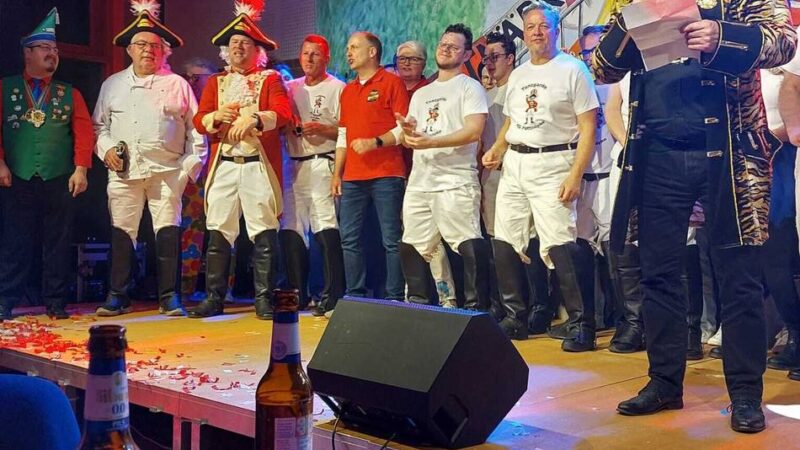 Karneval in Meerbusch: KG Fettnäpke spendet Einnahmen für den guten Zweck