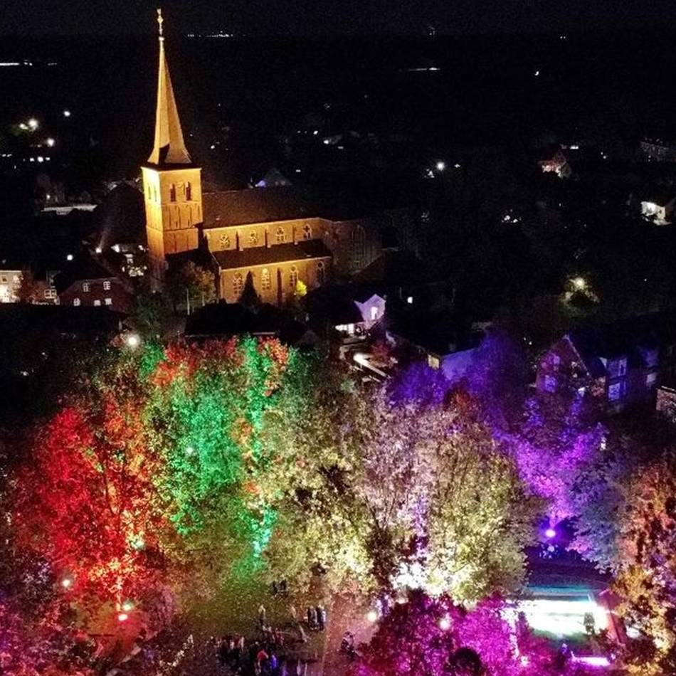 Herbstleuchten im Bürgerpark: Winnekendonk erstrahlt in besonderem Licht