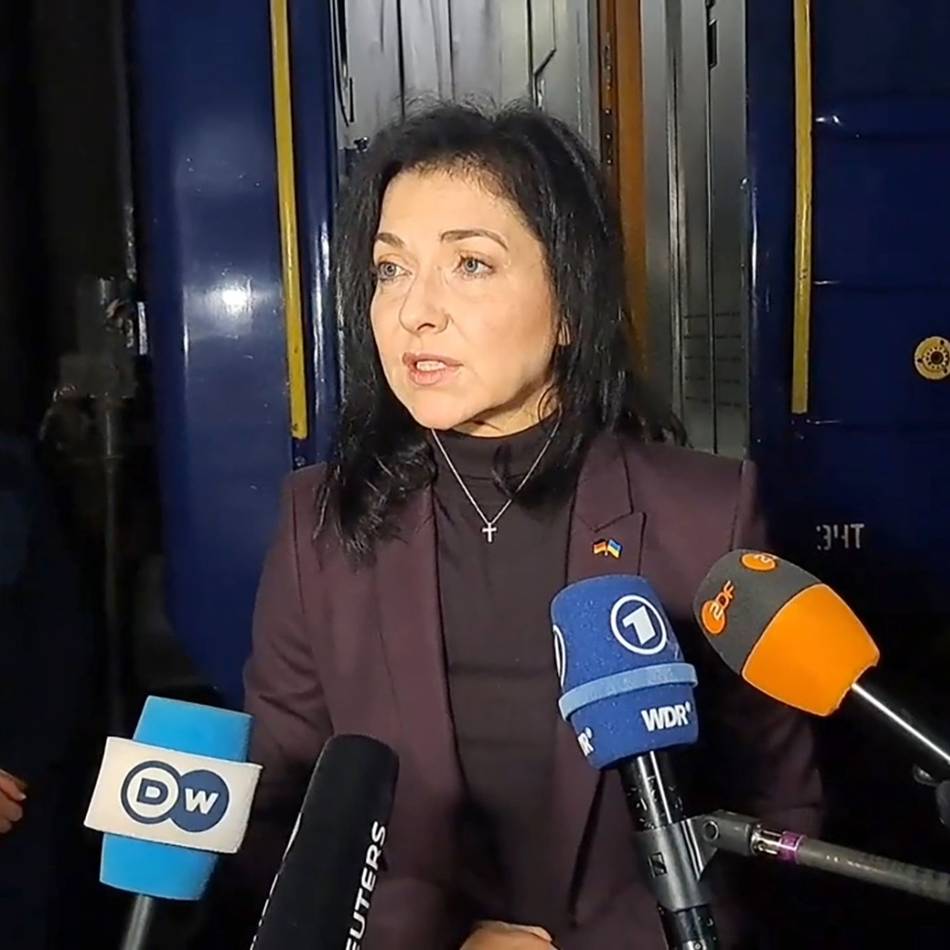 „Russland attackiert, um zu zermürben“: Ministerin Reiche musste bei Luftangriffen auf Kiew in den Bunker