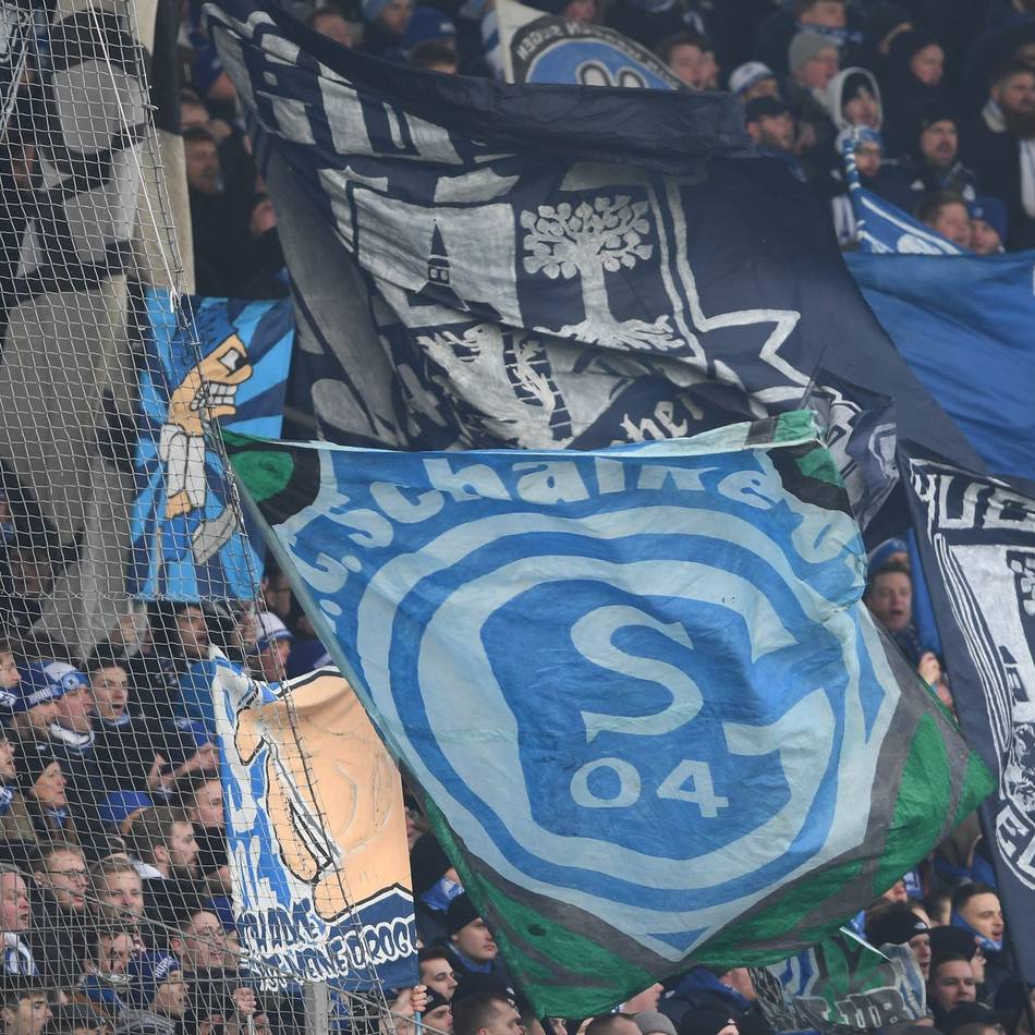 „Absolut inakzeptabel“: Fan-Gewalt in Dublin: Schalke nimmt Vorfall „sehr ernst“