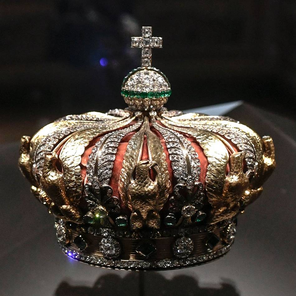 Nach Kunstraub im Louvre: Warum Frankreichs Kronjuwelen das Einschmelzen droht