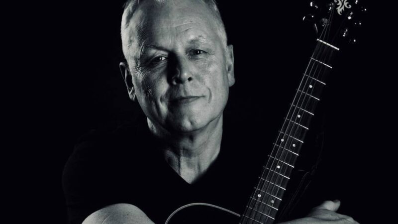 Kneipenkonzert in Rheinberg: Dietmar Kreuder singt Songs im To Hoop