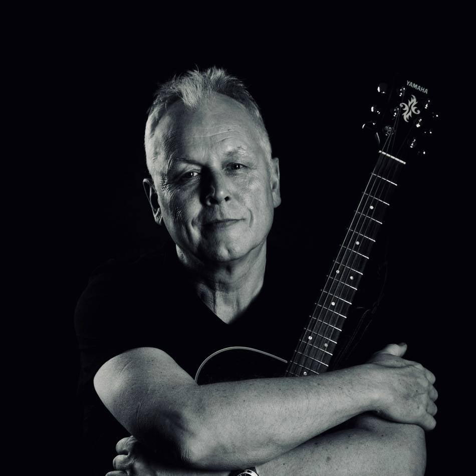 Kneipenkonzert in Rheinberg: Dietmar Kreuder singt Songs im To Hoop