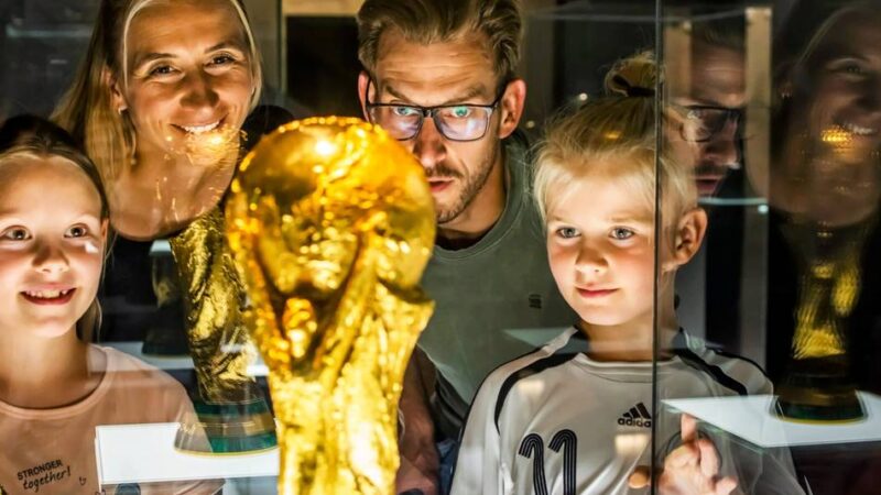 Deutsches Fußballmuseum mit Sonderausstellung über Günter Netzer: „Ballfahrtsort“ im Ruhrgebiet